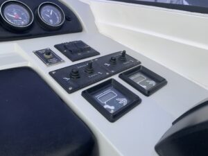 Sunseeker Mohawk 29 Helm Station 5