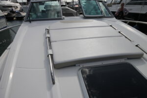 Chaparral 310 Signature for Sale Devon - Foredeck Sunpads