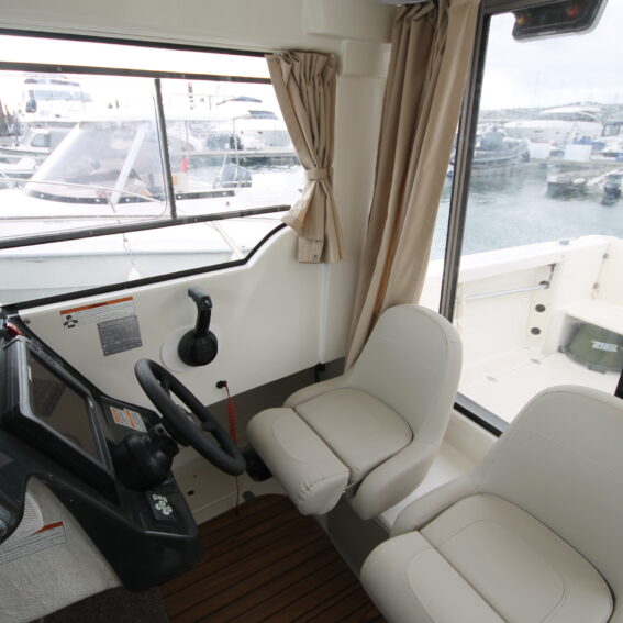 Quicksilver 605 PilotHouse for Sale in Devon - Helm Position