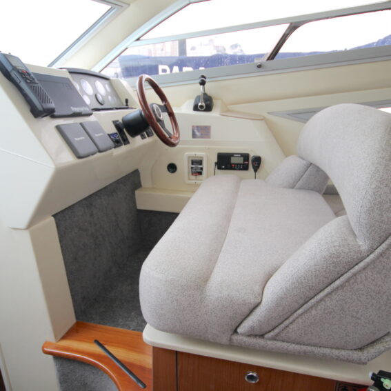 Sealine F34 for Sale Helm Station