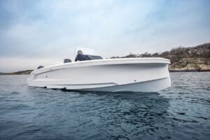 Shop the NEW Axopar 22 Spyder in the UK