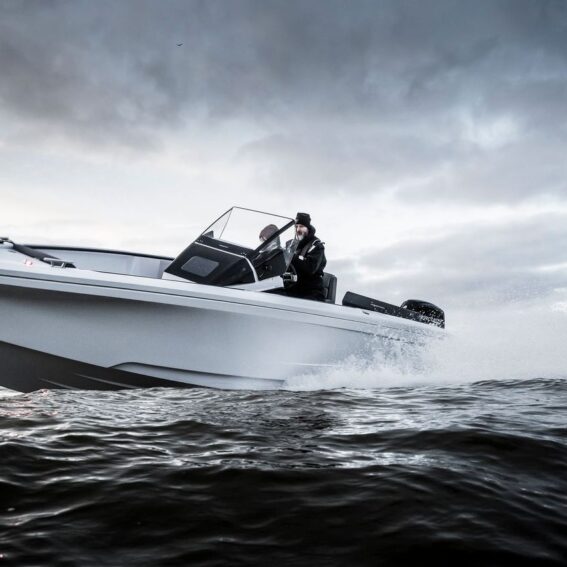 Shop the NEW Axopar 22 Spyder in the UK