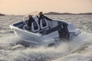 Shop the NEW Axopar 22 Spyder in the UK