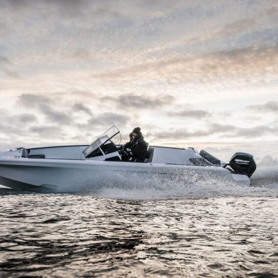 Shop the NEW Axopar 22 Spyder in the UK