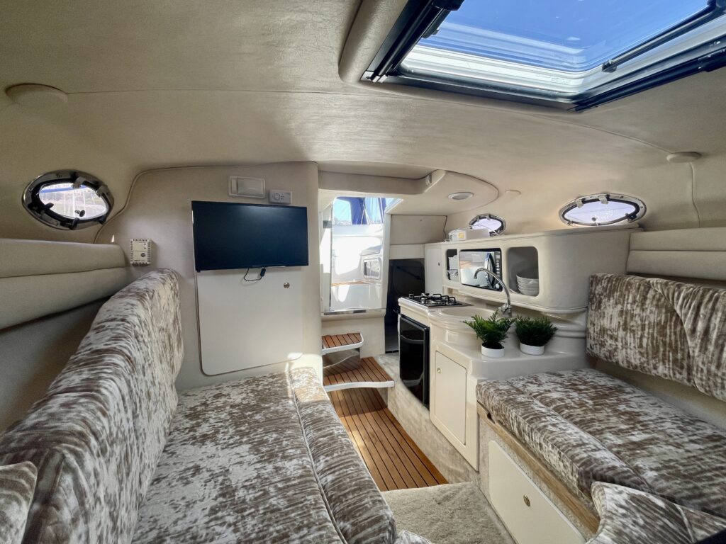 Sea Ray 260 Sun Dancer for Sale in Torquay, Devon, UK
