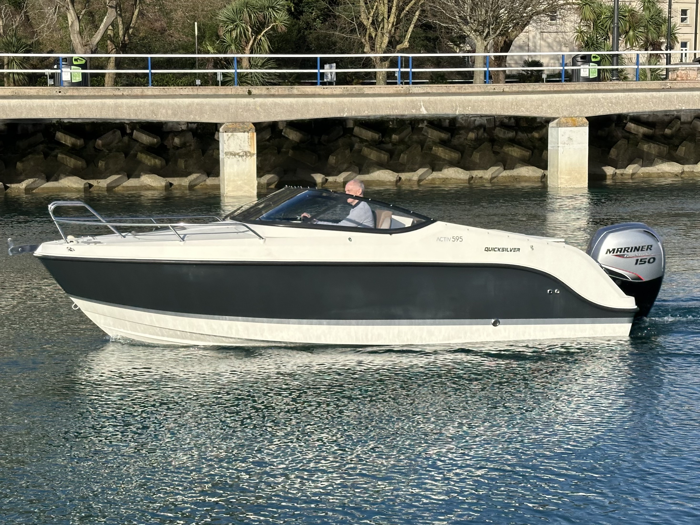 Quicksilver Activ 595 Cruiser