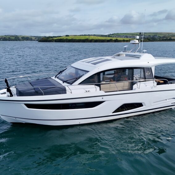2019 Sealine C430