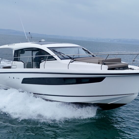2023 Sealine C335 - Photo 1