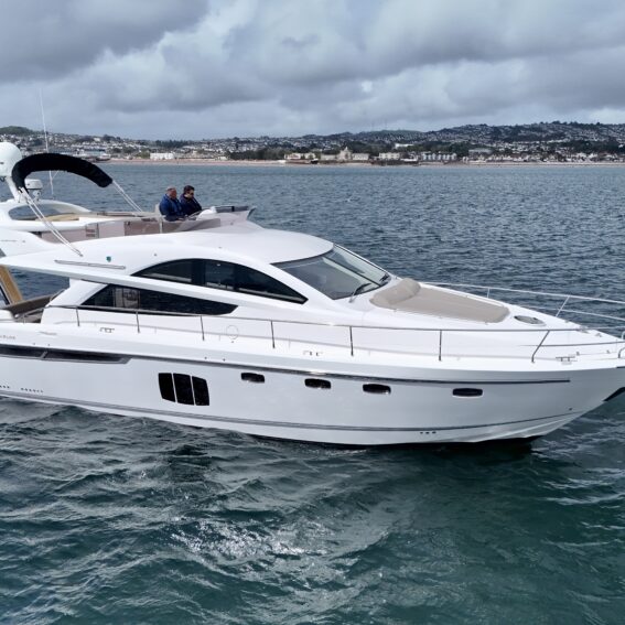 2009 Fairline Phantom 48